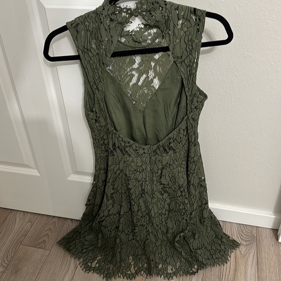 Keepsake Green Lace Dress Medium - Picture 3 of 4